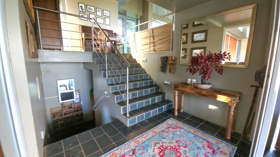 6 Bedroom Property for Sale in Kosmos Ridge North West